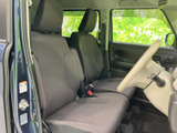 広々とした空間と、使いやすいシートアレンジが魅力です。長距離移動や荷物が多い時にも、快適なドライブをサポートします。