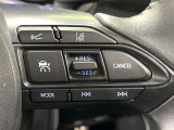 【レーダークルーズコントロール】高速道路での長距離走行が楽に!!自動で速度を保つクルーズコントロールが、衝突軽減システムと連携し、前方の車両を感知して車間を保つように速度調節してくれます!!