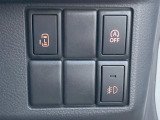 【パワースライドドア】スマートキーや運転席のスイッチでスライドドアの開閉が可能♪電動だから力を入れてドアを開ける必要が無く、小さいお子様でも、重い荷物を持っている時もラクに開け閉めできます♪