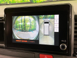 【パノラミックビューモニター】専用のカメラにより、上から見下ろしたような視点で360度クルマの周囲を確認することができます☆死角部分も確認しやすく、狭い場所での切り返しや駐車もスムーズに行えます。