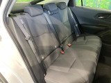 コンパクトカーですが、セカンドシートは十分な広さがあり快適にお乗りいただけます♪シートを倒して大きな荷物を積んだりと、用途の幅が広い1台です。