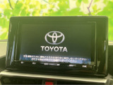 先進のナビゲーションシステムを搭載。目的地設定もスムーズに行え、安全運転をサポートします。音楽やラジオも楽しめます。