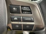 【全車速追従機能付クルーズコントロール】高速道路での長距離走行が楽に!!自動で速度を保つクルーズコントロールが、衝突軽減システムと連携し、前方の車両を感知して車間を保つように速度調節してくれます!!