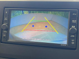 【バックカメラ】駐車時に後方がリアルタイム映像で確認できます。大型商業施設や立体駐車場での駐車時や、夜間のバック時に大活躍!運転スキルに関わらず、今や必須となった装備のひとつです!