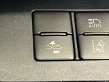 車両や歩行者を検知して、警告音と共に衝突回避や衝突時の被害軽減を支援します!