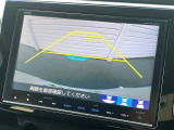 【バックカメラ】駐車時に後方がリアルタイム映像で確認できます。大型商業施設や立体駐車場での駐車時や、夜間のバック時に大活躍!運転スキルに関わらず、今や必須となった装備のひとつです!