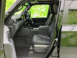 広々とした空間で、運転席からの操作性も高く、視界も広く安全運転をサポートします。