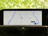 鮮明な表示で、目的地までのナビゲーションをサポートします。操作も簡単で、誰でも直感的に利用できます。