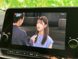 停車時にTV視聴が可能。移動を控えて、ちょっとした休憩時間に番組を楽しめます。