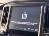 【メーカー純正ナビ】インテリアに溶け込むスタイリッシュな「専用設計」メーカーナビを装備♪視認性や操作性など基本性能にも優れ、より上質なカーライフをお楽しみいただけます。