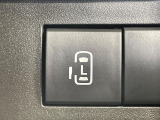 【パワースライドドア】スマートキーや運転席のスイッチでスライドドアの開閉が可能♪電動だから力を入れてドアを開ける必要が無く、小さいお子様でも、重い荷物を持っている時もラクに開け閉めできます♪