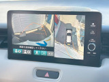 【マルチビューカメラシステム】専用のカメラにより、上から見下ろしたような視点で360度クルマの周囲を確認することができます☆死角部分も確認しやすく、狭い場所での切り返しや駐車もスムーズに行えます。