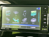 多彩なメディアに対応し、お好みの音楽を高品質で楽しめます。ドライブ中のBGMで、気分を高めて快適なひとときを。