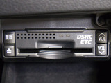 ★ETC(DSRC)が装備されています!!社外品とは違い収まりの良いデザインが人気!高速道路を利用する際は必需品ですよね!!ストレス無く料金所を通過出来ます!!