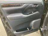 車輌買取も行なっております。商用車から普通車どのようなお車でも買い取ります!査定無料ですのでお気軽にお申し付けくださいませ♪