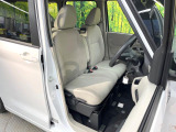 運転席シート廻りは使用感も少なく、良好な状態となっています。丁寧に使われていたことがよくわかりますね。