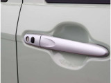 自社整備工場から板金工場、保険やローン等お車に関してはフルサポート!楽しいカーライフのお手伝いをぜひお任せください!自社板金工場・に加え、運輸支局認証工場にて、しっかり点検整備させて頂いております。