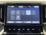 【純正10インチナビ】人気の大型10インチナビを装備。存在感のある大画面はインパクトも大!ナビ利用時のマップ表示は見やすく、テレビやDVDは臨場感がアップ!いつものドライブがグッと楽しくなります。