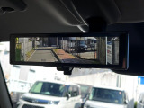 【デジタルルームミラー】後席の大きな荷物や同乗者で後方が確認しづらい時でも安心!カメラが撮影した車両後方の映像をルームミラー内に表示。クリアな視界で状況の確認が可能です!