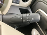 操作しやすい位置にあり、安全な走行をサポート。ウィンカー操作もスムーズに行えます。