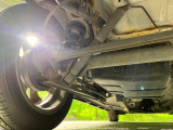お車を安心してお乗りいただく為には、足回りの定期点検が欠かせません。サービスサポート(有償保証)では無料点検もご提供しており、安心のカーライフをお過ごしいただけるサポート体制が整っています。