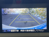 後退時の安全をサポートするバックモニター。周囲の状況を把握しやすく、安心して駐車や後退作業を行えます。運転支援機能を活用し、安全運転をサポート。