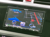 操作性に優れたナビゲーションシステムを搭載。スムーズな操作で、目的地への案内を受けられます。快適なドライブをサポートします。