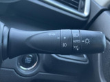 操作感も良好で、スムーズなウインカー操作をサポート。安心して車線変更などを行うことができます。