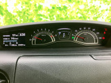 直感的に理解しやすいデザインで、車両の状態を常に把握できます。運転に必要な情報を一目で確認できます。