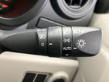 視認性の高い操作レバーで、安全な走行をサポート。スムーズな操作感で、運転の負担を軽減します。