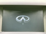 スタイリッシュなデザインのナビ・オーディオ。高画質ディスプレイで、快適なドライブをサポートします。目的地設定や音楽再生など、スムーズな操作が可能です。