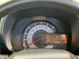 必要な情報をひと目で確認できる、見やすいデザイン。直感的な表示で、運転中の視線移動を最小限に抑えます。