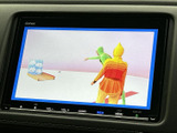 停車時にテレビ放送を視聴できます。お子様連れのご旅行時など、移動時間を有効活用できます。