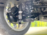 お車を安心してお乗りいただく為には、足回りの定期点検が欠かせません。サービスサポート(有償保証)では無料点検もご提供しており、安心のカーライフをお過ごしいただけるサポート体制が整っています。