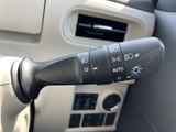 操作しやすい位置に配置されたウインカーレバー。安全な運転をサポートします。視認性の高い操作部で、スムーズな切り替えが可能です。