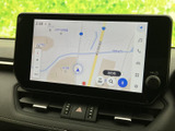 鮮明な地図表示で、スムーズなナビゲーションをサポート。細部まで見やすく、安全運転に貢献します。目的地までのルートをしっかり確認できます。