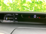 必要な情報を一目で確認できるメーターデザイン。視認性に優れ、安全運転をサポートします。