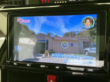 停車時に映像を楽しめるTV機能。移動時間を有効活用し、快適な空間を提供します。