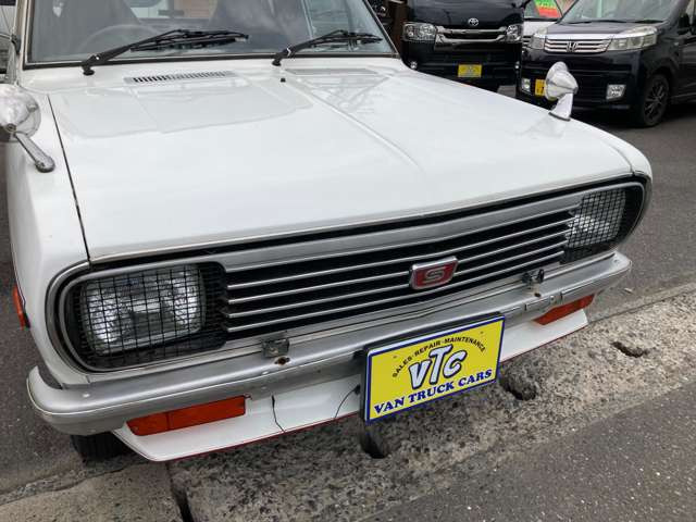 1991 Nissan Sunny Truck 1.2 Deluxe floor shift 4 MT Short photo 4