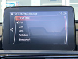 お好みの音楽を手軽に楽しめるオーディオシステム。Bluetooth接続でスマートフォンと連携し、快適なカーライフを演出します。
