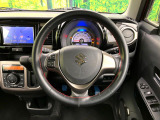 【純正革巻きステアリング】上質な革を使用することで、手にしっかり馴染みとても運転しやすいハンドルです♪