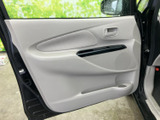 質感の高い素材使いが、上質な車内空間を演出。シンプルで洗練されたデザインが、飽きのこない魅力を放っています。
