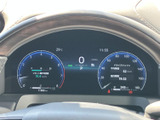 必要な情報をひと目で確認できる、見やすいメーターデザイン。ドライバーの運転をサポートします。