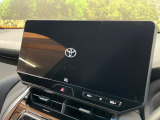 【12.3インチワイドナビ】高級感とインパクトのある大型ワイドナビを装備。各種オーディオ操作はもちろん、横長ワイド画面でのマップ2分割表示など、利便性も高いナビです♪