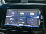 お好みの音楽やラジオをクリアなサウンドで楽しめます。Apple CarPlayも利用可能で、スマートフォン連携もスムーズに行えます。エンタメ機能も充実しています。