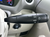 視認性の高いウインカーレバーで、安全な車線変更をサポート。操作も簡単で、ストレスなく使用できます。
