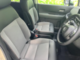 広々とした空間が特徴的なドアトリム。上質な素材を使用しており、快適な車内空間を実現しています。