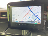 鮮明な地図表示で、スムーズなナビゲーションをサポートします。スムーズなルート検索で、目的地への移動をサポートします。