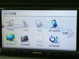 お好みの音楽を高品質で楽しめます。スマートフォンとの連携も可能です。
