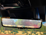 【デジタルインナーミラー】後席の大きな荷物や同乗者で後方が確認しづらい時でも安心!カメラが撮影した車両後方の映像をルームミラー内に表示。クリアな視界で状況の確認が可能です!